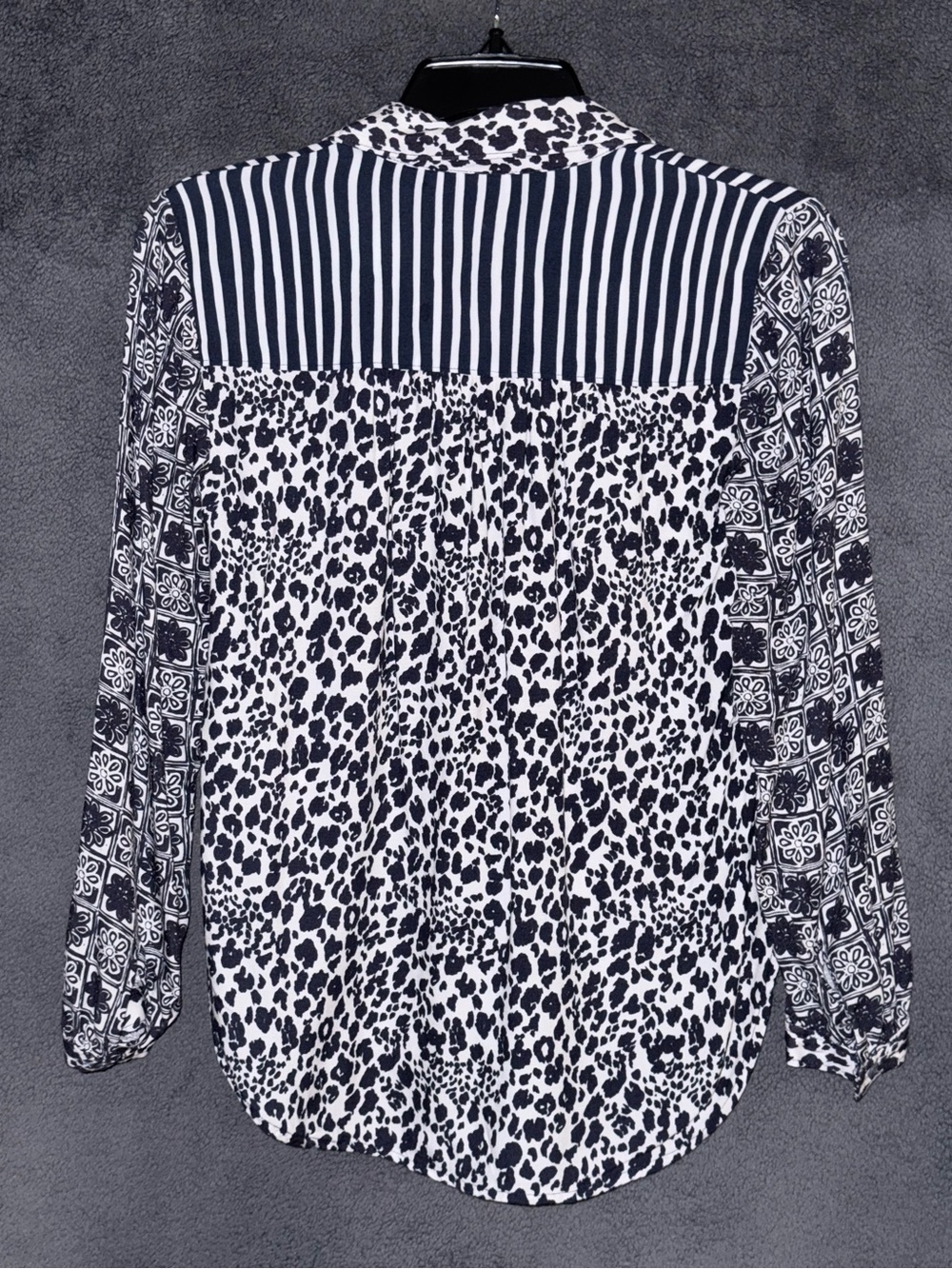 Maeve by Anthropologie Black and White Mixed-Print Button-Down Shirt Size XXSP - Picture 6 of 10